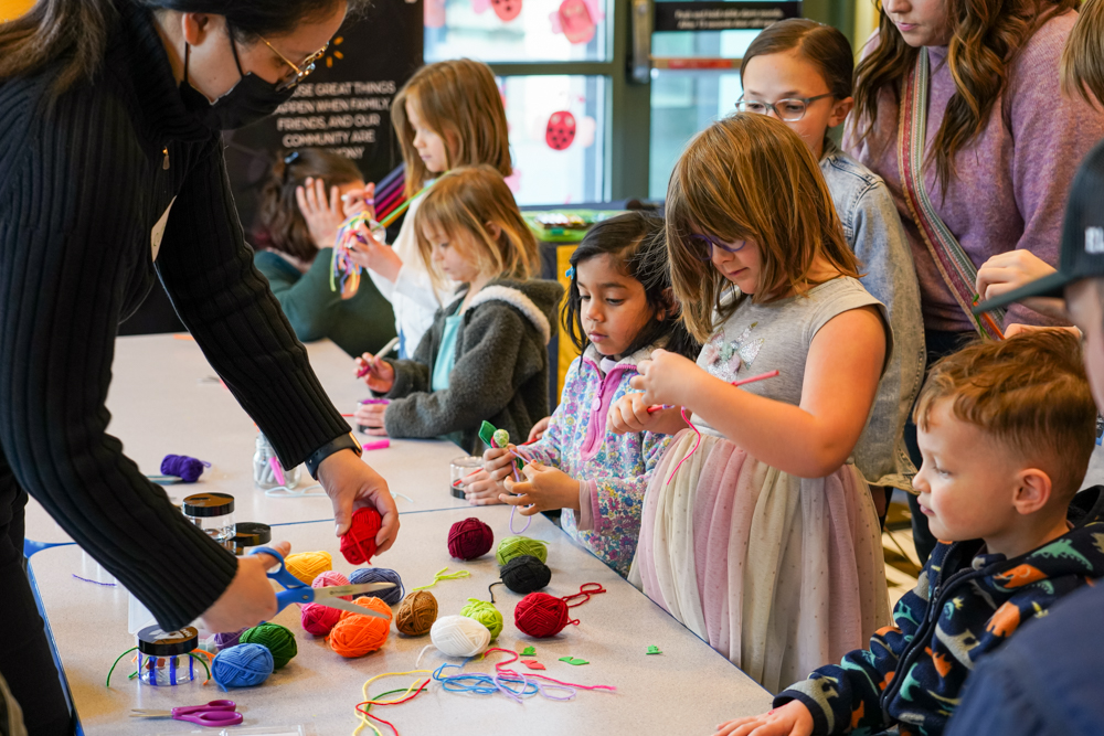 Kids making instruments